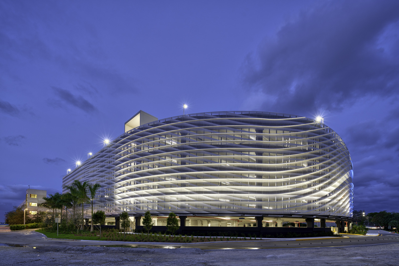 pro shot 6 - Mt. Sinai Medical Center Employee Garage