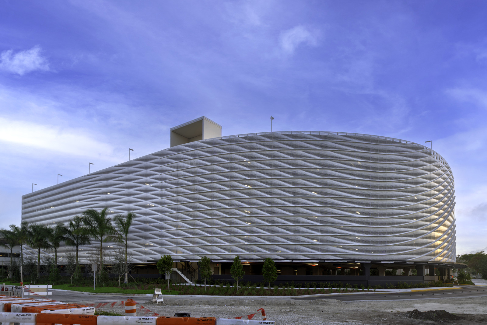 pro shot 22 - Mt. Sinai Medical Center Employee Garage