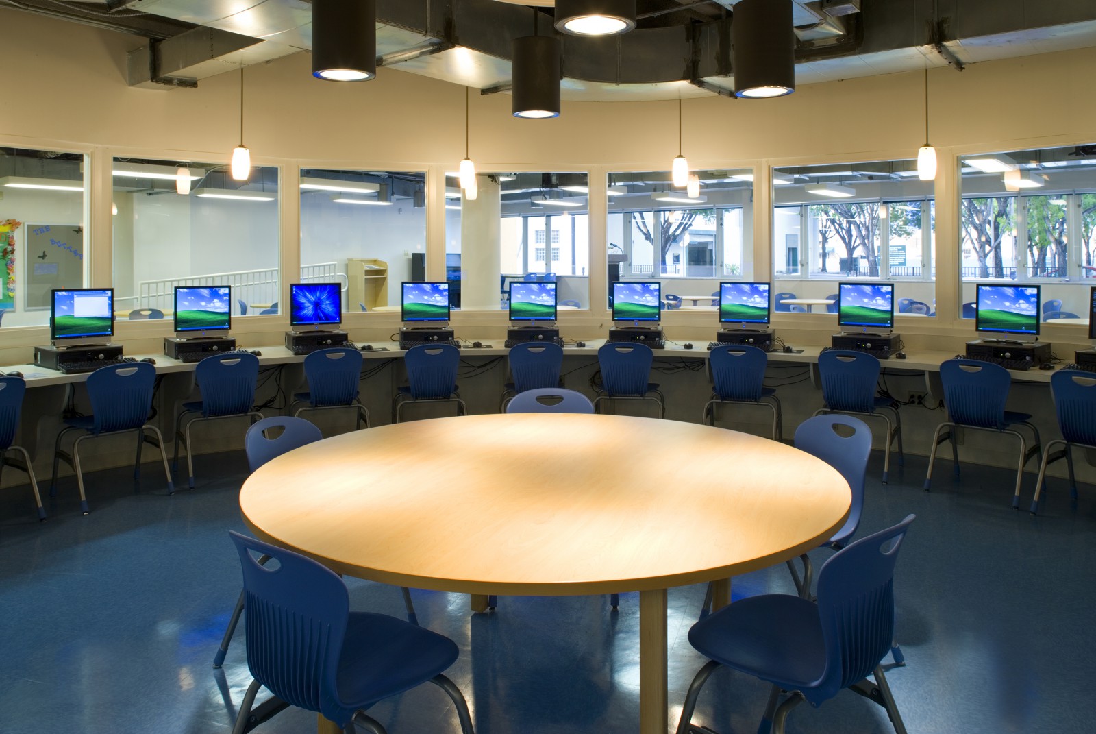 Computer Lab - MDCPS Young Women's Academy